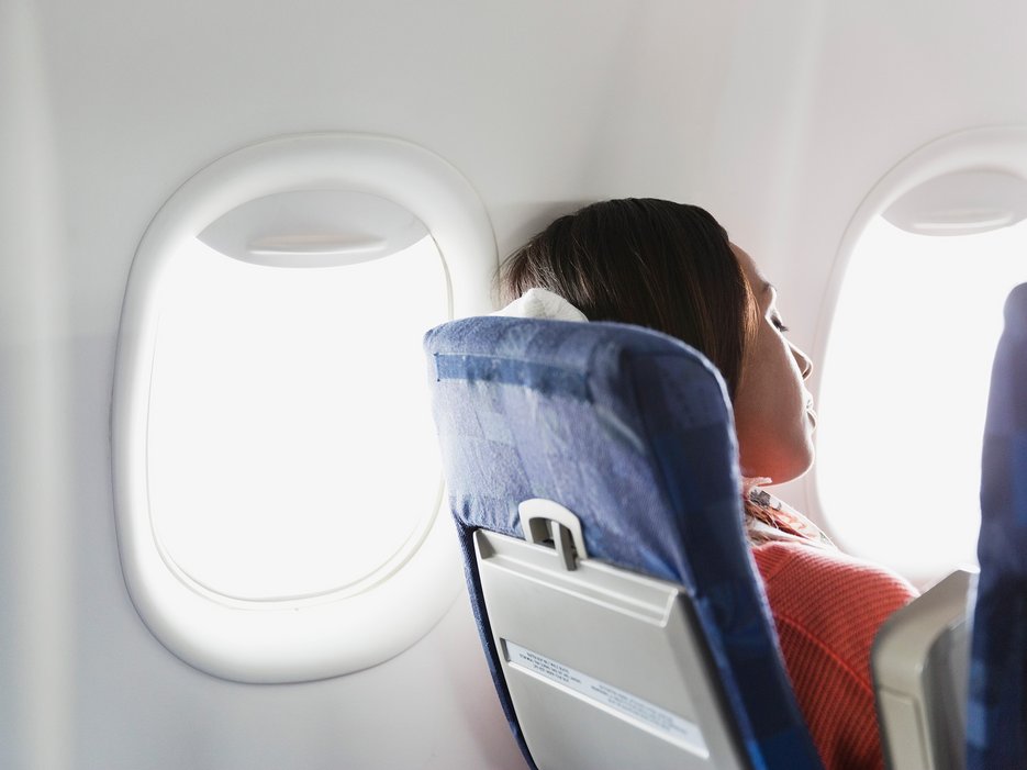 CNTraveler's tweet photo. 11 pro tips for falling asleep on a plane—no matter how much you think you can't do it https://t.co/jzoOepD6CW https://t.co/xpMn4dg11Q