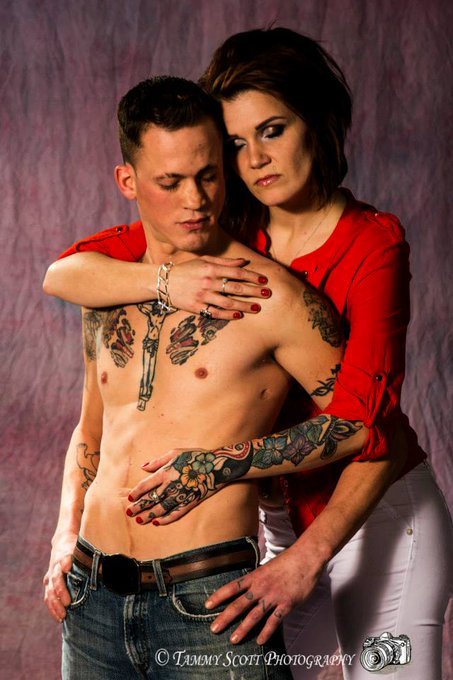 modeling from past years https://t.co/MESpQpllTs<a href="/tag/felixbaumgartner2012"class="tags"><span>#felixbaumgartner2012</span></a><a href="/tag/alaneustace2014"class="tags"><span>#alaneustace2014</span></a>