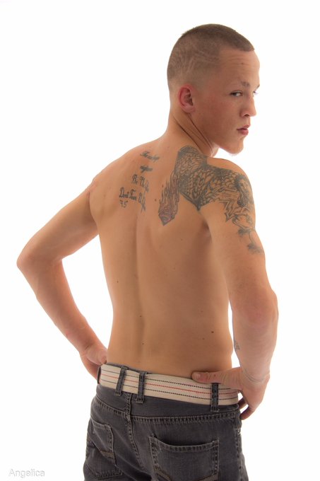 modeling from past years https://t.co/MESpQpllTs<a href="/tag/felixbaumgartner2012"class="tags"><span>#felixbaumgartner2012</span></a><a href="/tag/alaneustace2014"class="tags"><span>#alaneustace2014</span></a>