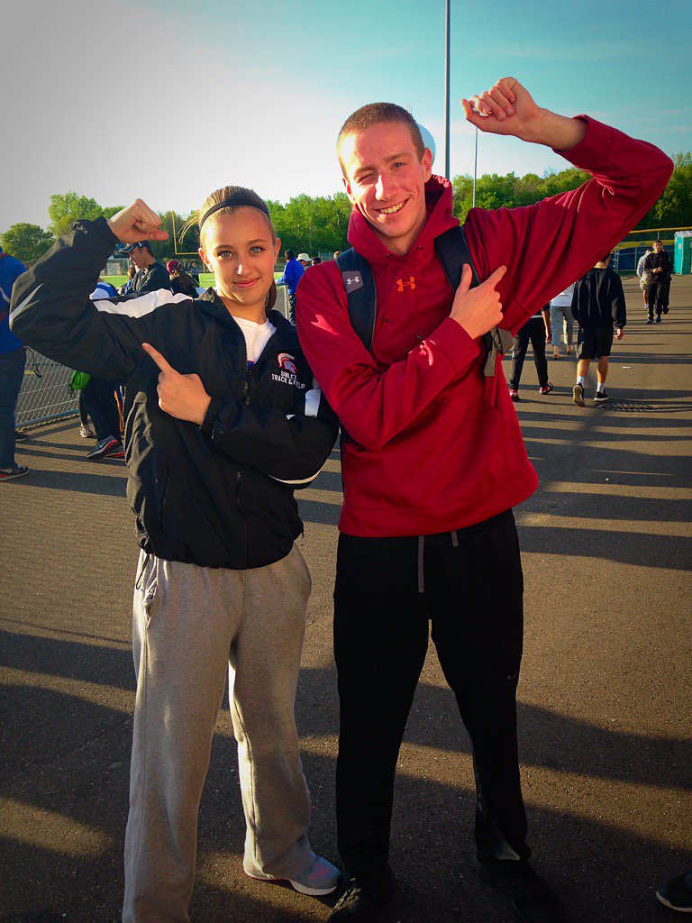 ashleyperrin4's tweet photo. HAPPY BIRTHDAY BLAKE!! miss you so much and I hope you're having fun at college  #hurdlegang #beauty #jumpdat #⬇️'s https://t.co/tq8xoaNBeU