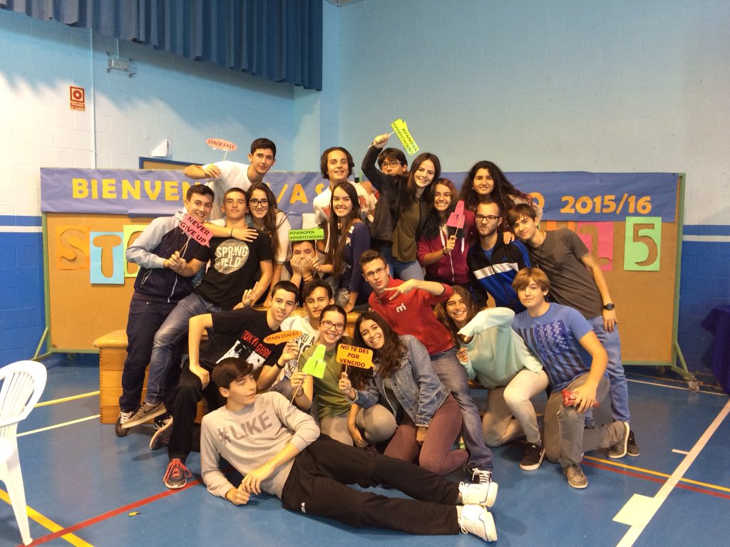 playstera's tweet photo. #IESGuadalpeña #stackup2015 @stackingspain #WGRday https://t.co/zTbpfckNnV