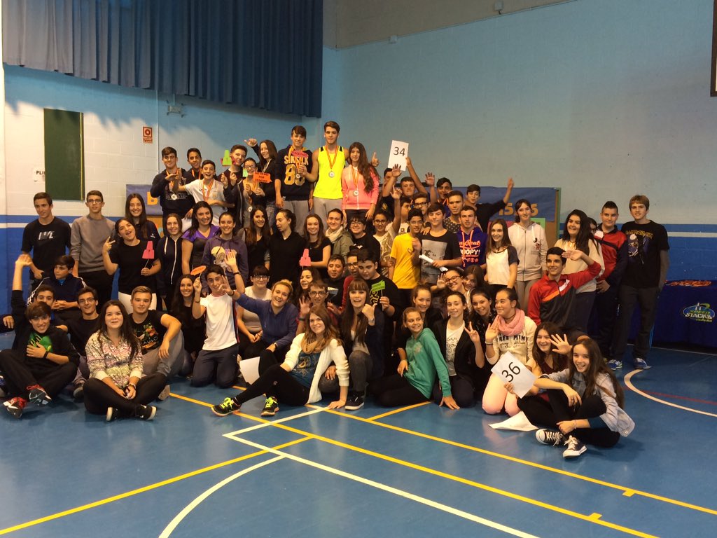 playstera's tweet photo. #IESGuadalpeña #stackup2015 @stackingspain #WGRday https://t.co/zTbpfckNnV