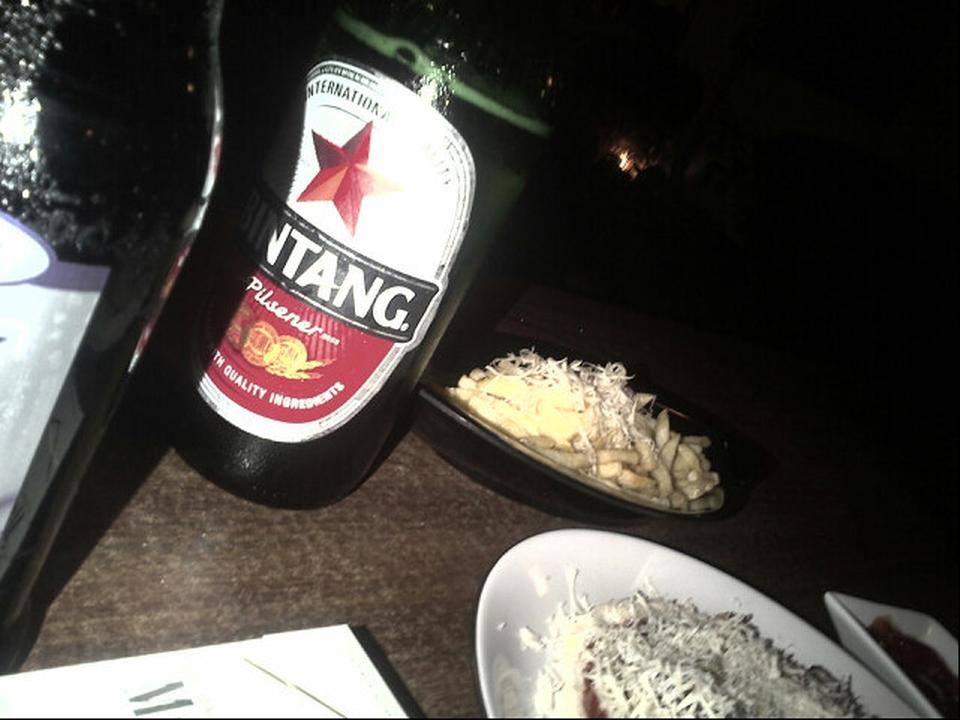irvandinar_'s tweet photo. drink your cold beer responsibly #latepost #ribsiit #yojne #setyourlimit #niaattt https://t.co/oIVGtRC9Hh