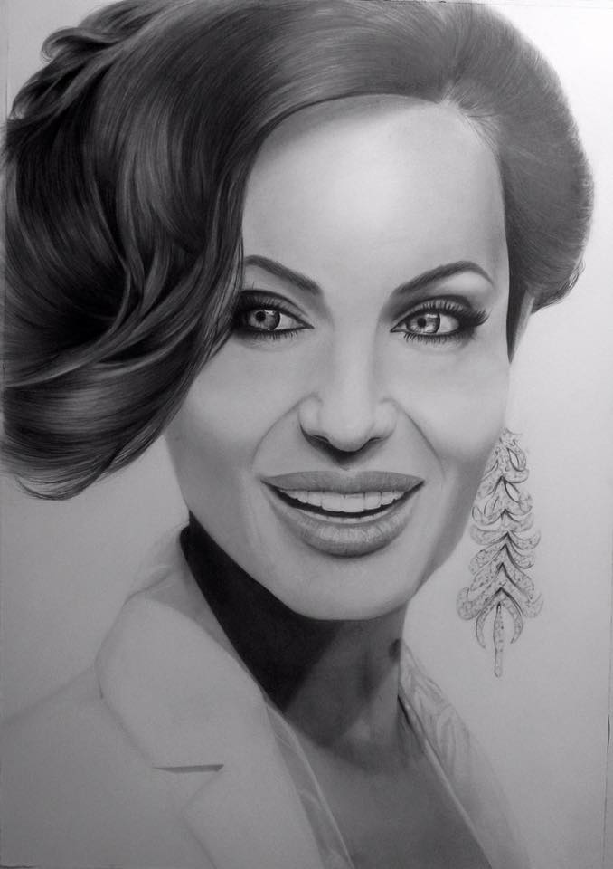 sangaranb's tweet photo. Retrato lápiz grafito en papel Angelie Jolie, 70x50 cms. Noviembre 2015 @joliefans https://t.co/POofWMVUHb