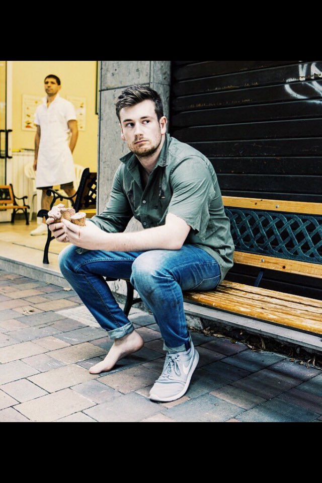 slut4Rhaenyra's tweet photo. @OliWhiteTV I THINK THIS IS GOING TO BE MY FAVOURITE PART OF THE MOVIE LMAO https://t.co/Z8N6aJ3WRu