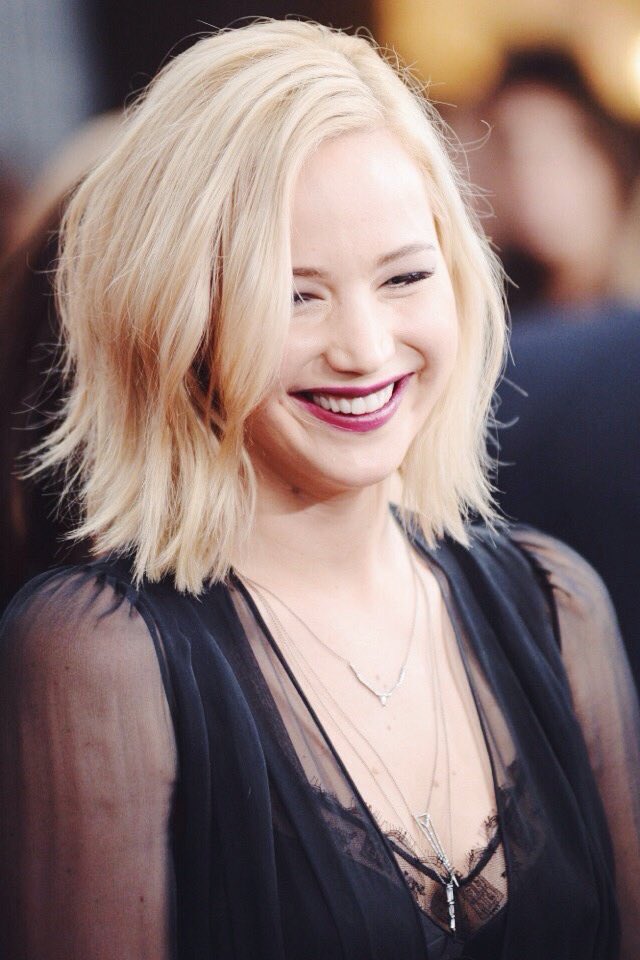 dunesmessiah's tweet photo. RT if you'll support Jennifer Lawrence forever https://t.co/ScUT9D0Shl