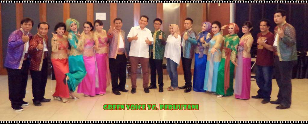 conductor_yus's tweet photo. Action sebelum tampil di panggung https://t.co/aH4vMjefBa