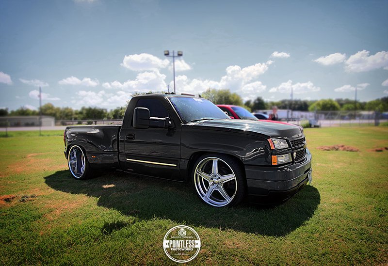 RobertDipNiro's tweet photo. The #Chevy Baby #Dually inducted into the #ColorChangingClick at #Suelo. 👻 https://t.co/VCrwDmZ7dX