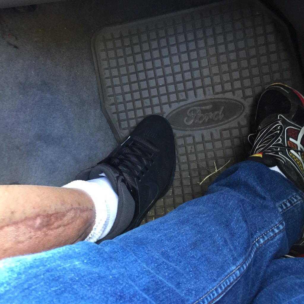 Popechickle's tweet photo. Damn dad, didnt know you were so cool. #newNikes #lingo #webehere https://t.co/BraFyQIUJ2