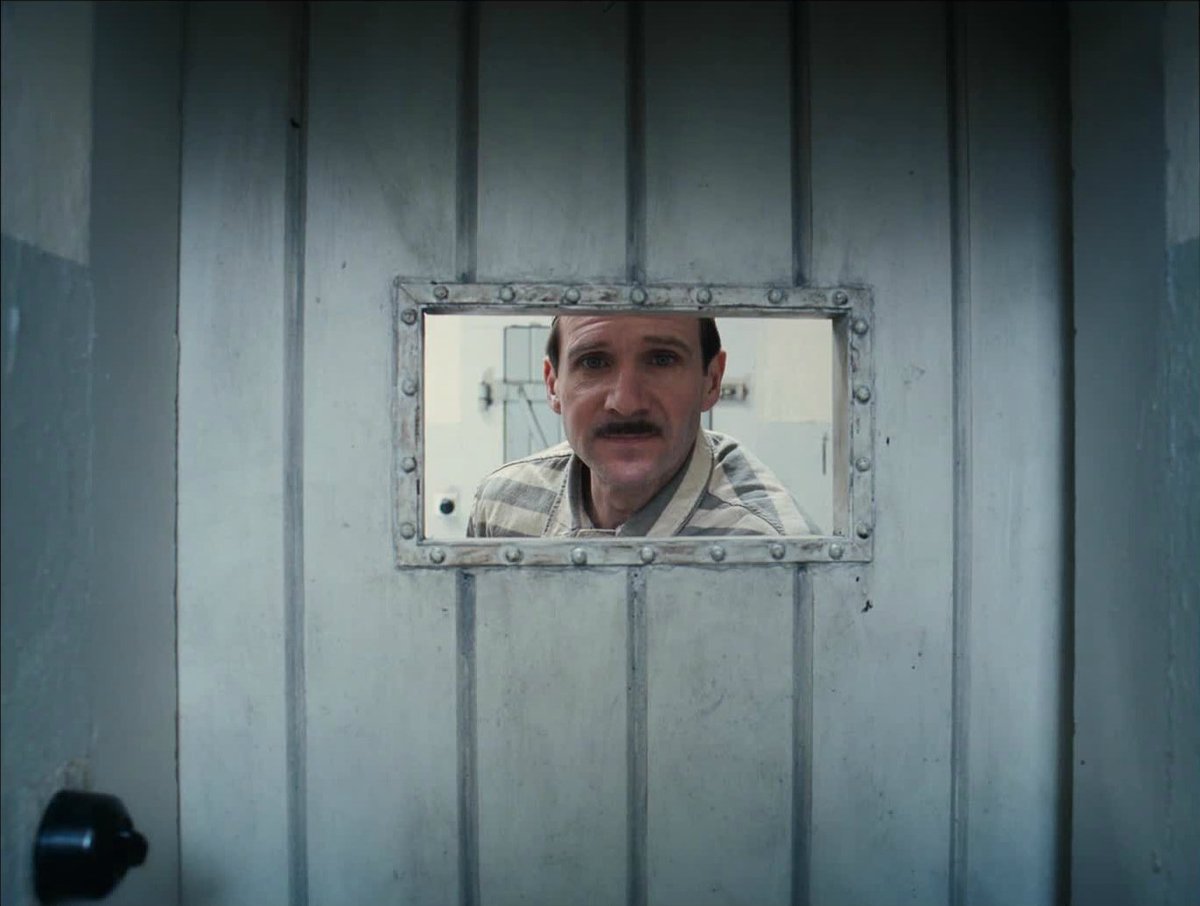 CinemaInFrames's tweet image. Side By Side:
THE GRAND BUDAPEST HOTEL (2014)
DP: Robert D. Yeoman - AR: 1.33:1
Director: Wes Anderson