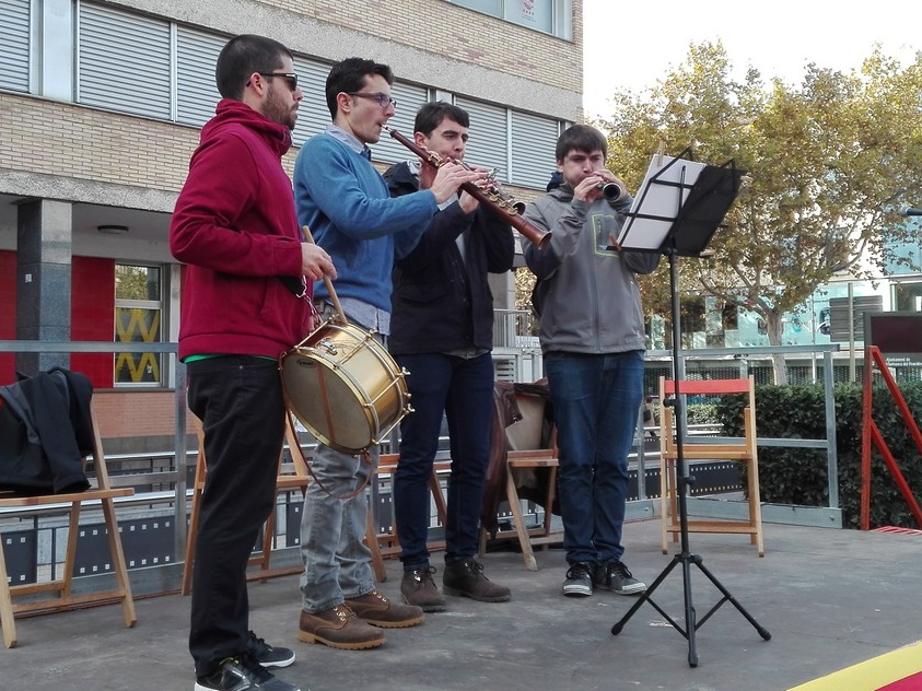 Avui és Santa Cecília, patrona de la música! Què millor que celebrar-ho amb la companyia de tots els @grallers!