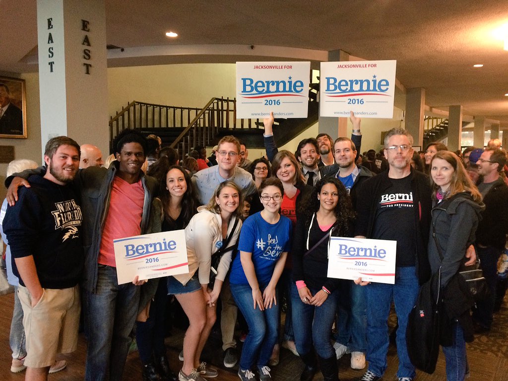 jaxforbernie's tweet photo. We made it! #jaxforbernie #bernie2016 #berniesandsera https://t.co/9bcWVWwnEP