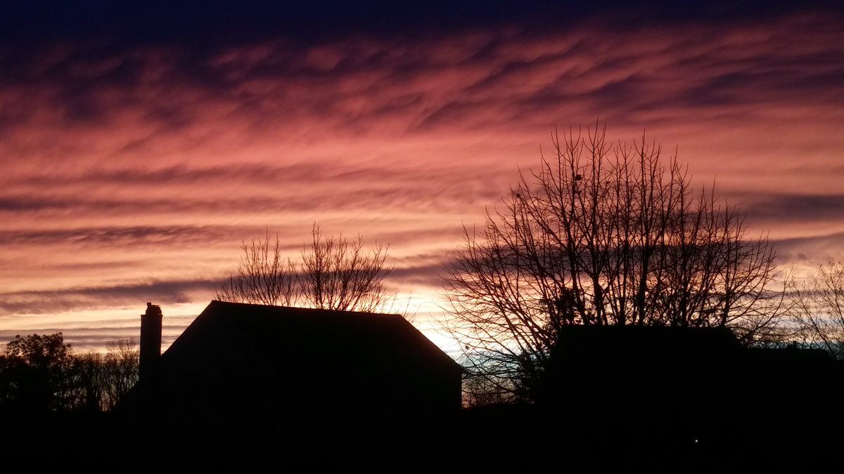 garystrayer1's tweet photo. Awesome end to the day.  Thanks.. https://t.co/YVl2epluTj