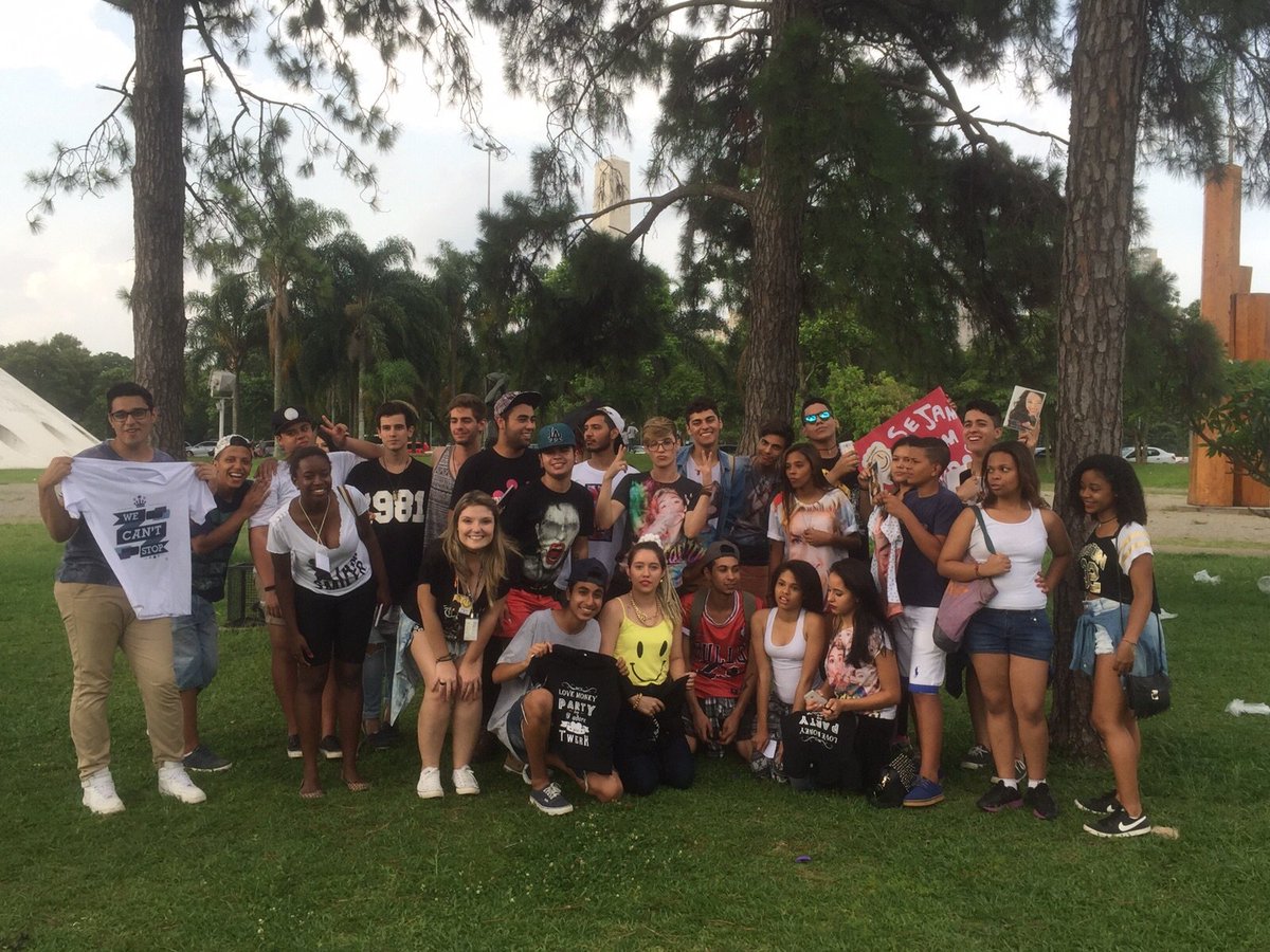 biel_drew05's tweet photo. Foi Maravilhoso o encontro hj no ibira,valeu cada momento,amo vcs,espero q nos vejamos novamente ❤ #HappyHomeless https://t.co/aNZktSfPHj