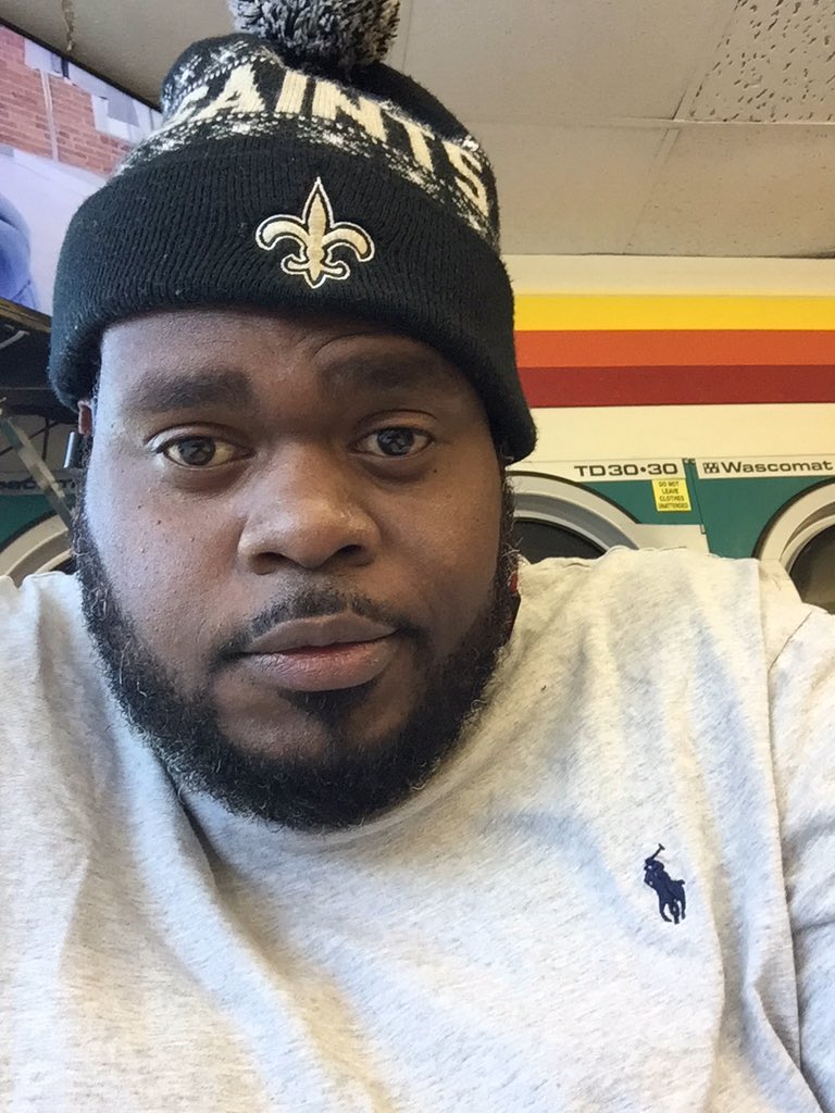 i_EaT_PIE's tweet photo. Laundromat repping my sad ass @Saints .... Til the wheels fall off #WhoDat https://t.co/CSb8UNhxMP