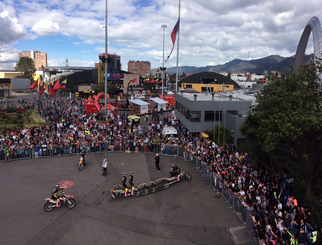 En unos momentos el show final de cierre con el mejor #freestyle de #MotoGO ¡corre!