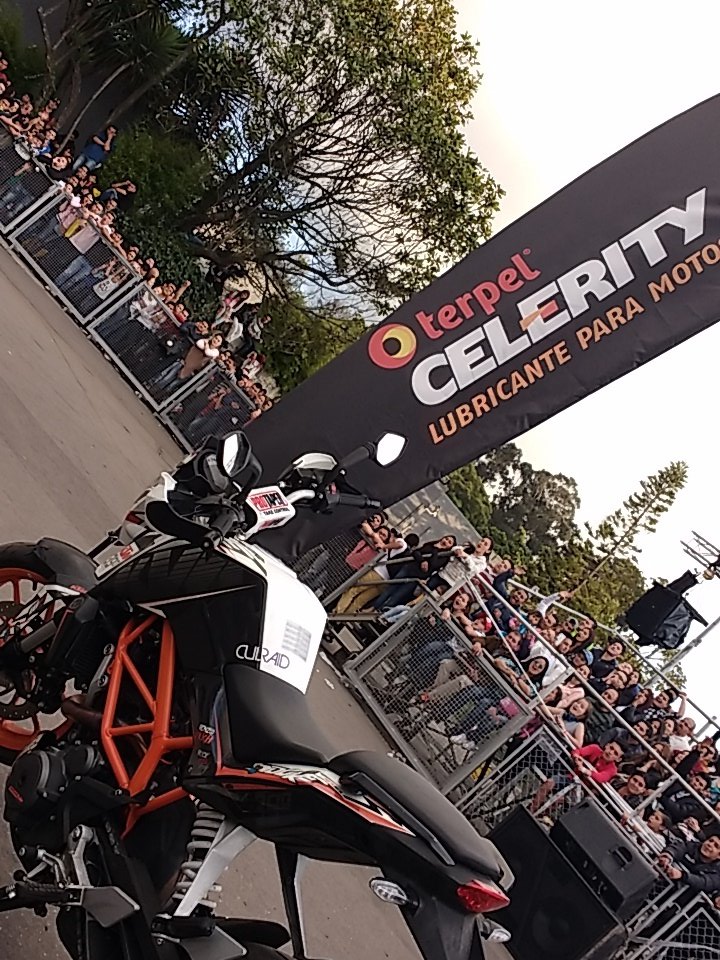 Arranca el último show de <a href="/TatanMejia/">Tatan Mejía</a> y el <a href="/EquipoRockstyle/">Equipo Rockstyle!</a> en el #MotoGo gracias a #TerpelCelerity