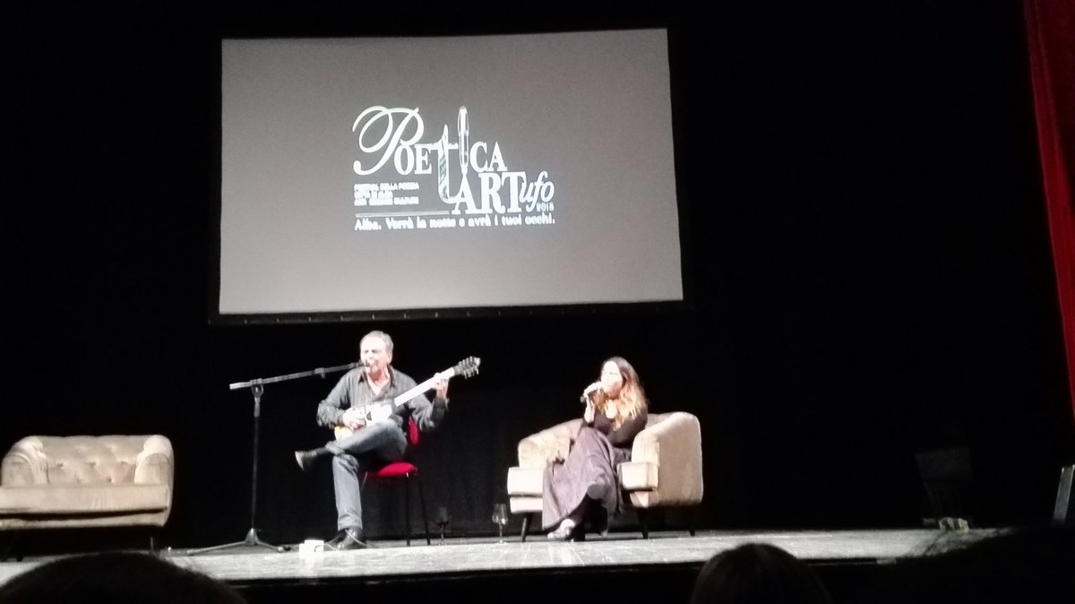 SchiappapietraD's tweet photo. Si conclude #Poetica: Roberta Castoldi duetta con Mauro Pagani sulle note di una bellissima canzone di De Andrè... https://t.co/RLqmodyB67