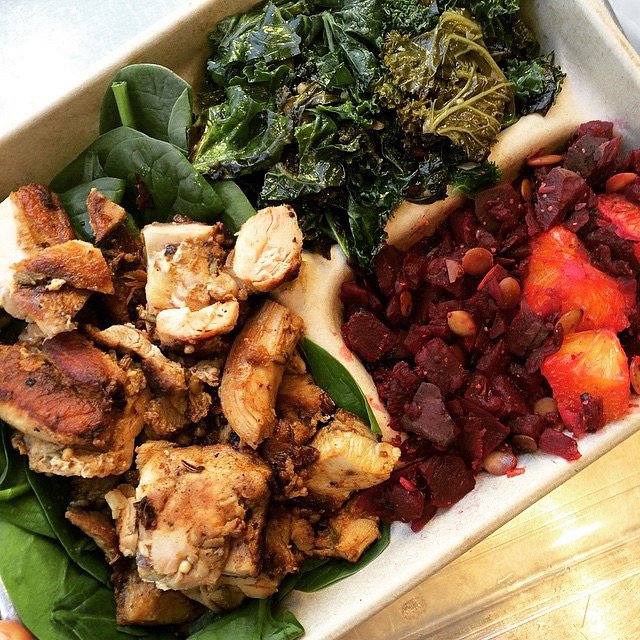 mealmatcher's tweet photo. The Charred Chicken from Dig Inn looks amazing! -Found with MealMatcher, get the app: https://t.co/ts7EDecjU5 https://t.co/IdeJ5kzvxu