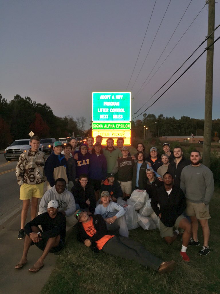 SAE_Upstate's tweet photo. Just some brothers doing Highway Cleanup on Valley Falls Road! https://t.co/dzXP030EXB
