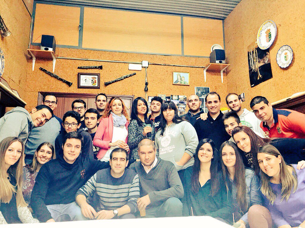 Albagar86's tweet photo. Este finde nunca defrauda! Ya sólo quedan 364 días!! #SantaCecilia2015 #VivaLaMúsicaYLosMúsicos! @Amuval1 https://t.co/Aq5H7WQafp