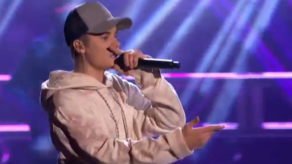 Studio92's tweet photo. RT si te gustó la presentación de Justin Bieber #AMAsEnStudio92 #AMAs https://t.co/eLRPHH4f44