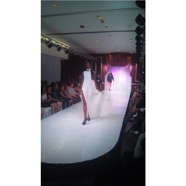 AngelTorrezV's tweet photo. Mexican Fashion Week https://t.co/ktzLOtvwLA