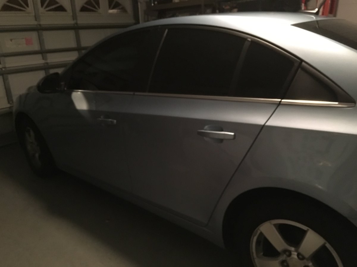 AmandaNickerso8's tweet photo. This #worstcar always breaks down in the middle of traffic. with scratch marks and dents to it. I hope to replace it https://t.co/2ZyxTv7iel