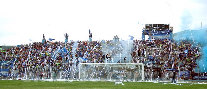 FIELHINCHADA's tweet photo. Próxima parada PORTOVIEJO! #fielhinchada #cse #BDP https://t.co/zdVmqn7SEc
