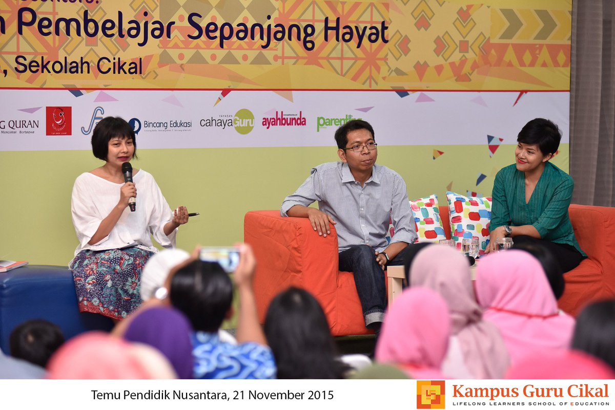 bukik's tweet photo. Belajar dr narasumber #TPN2015 @KampusGuruCikal: @mellygoeslow @clara_ng @roniyuzirman @lucywiryono. Seru! https://t.co/zt8s92oPsr