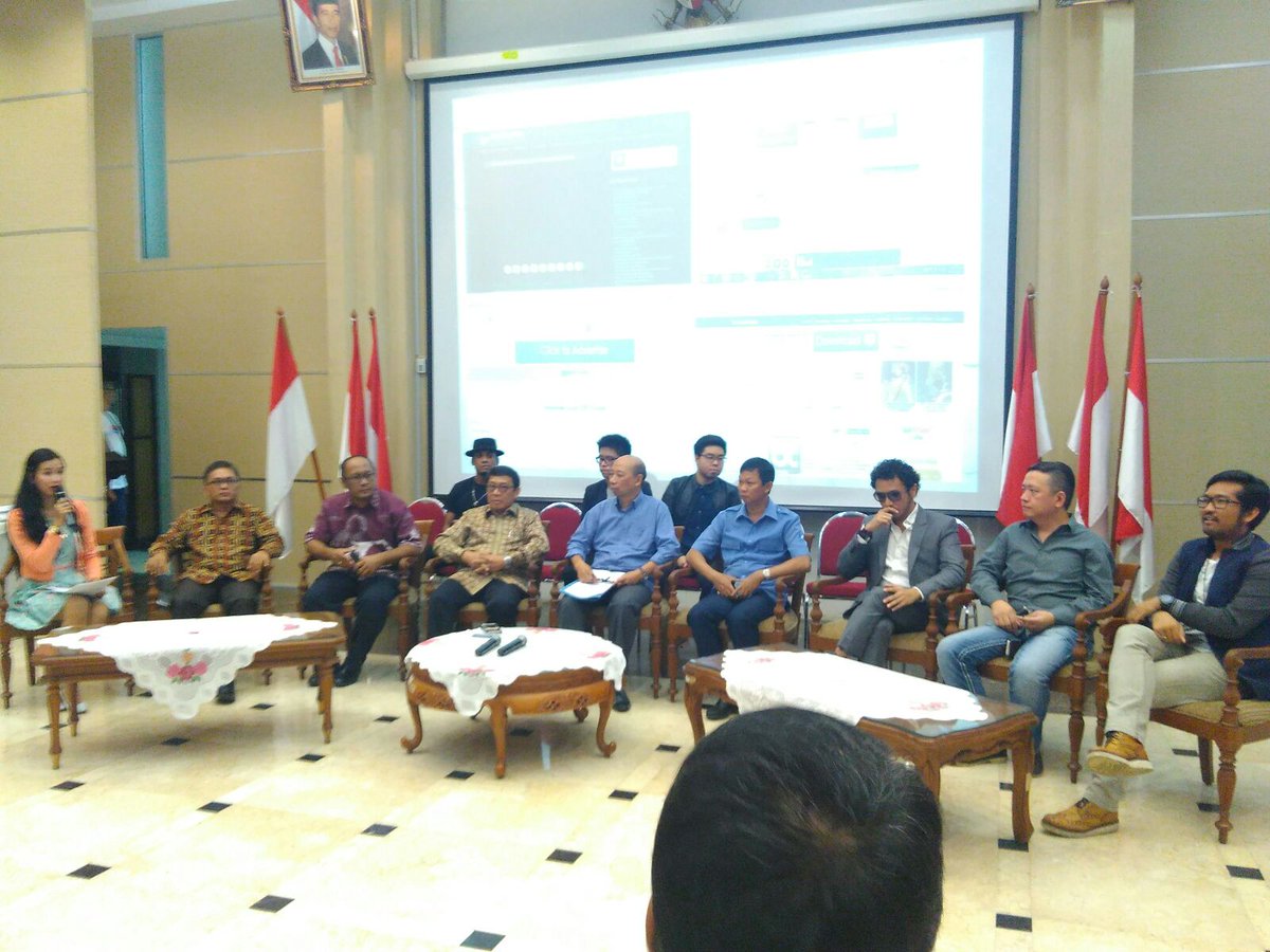 kemkomdigi's tweet image. Press conference penutupan 22 situs musik ilegal di R.Serbaguna (22/11).pih.sa