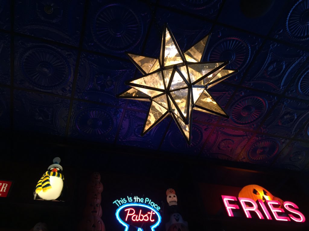 DLowry's tweet photo. Cool lamp at #Melt.  Want one. https://t.co/6uIZdcVs1Y