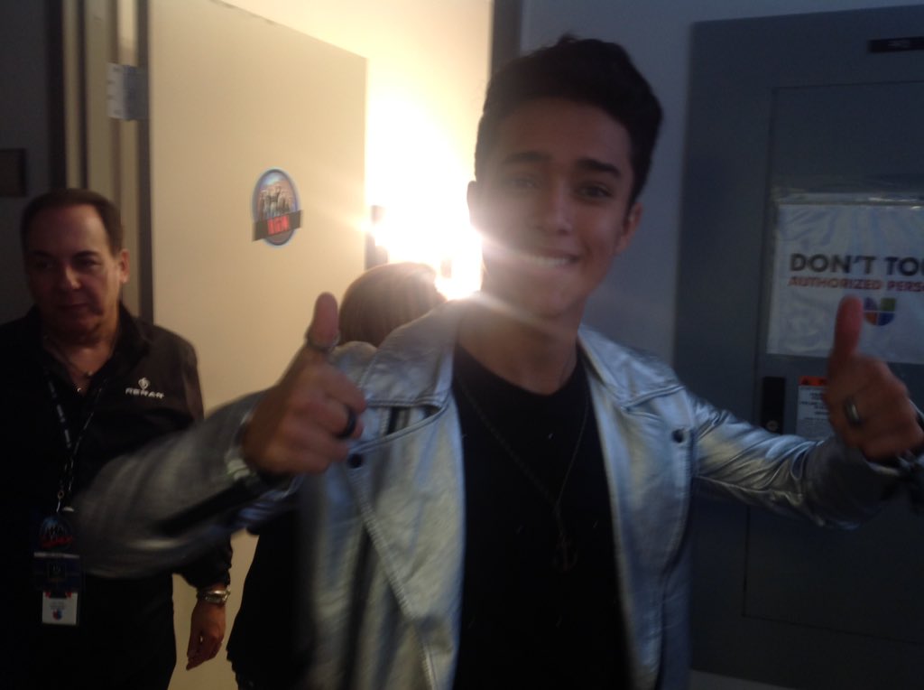 TheKatsChat's tweet photo. @itsjoelpimentel looking too cute! #LaBandaLIVE #bandatalk https://t.co/80V7IgbnJG
