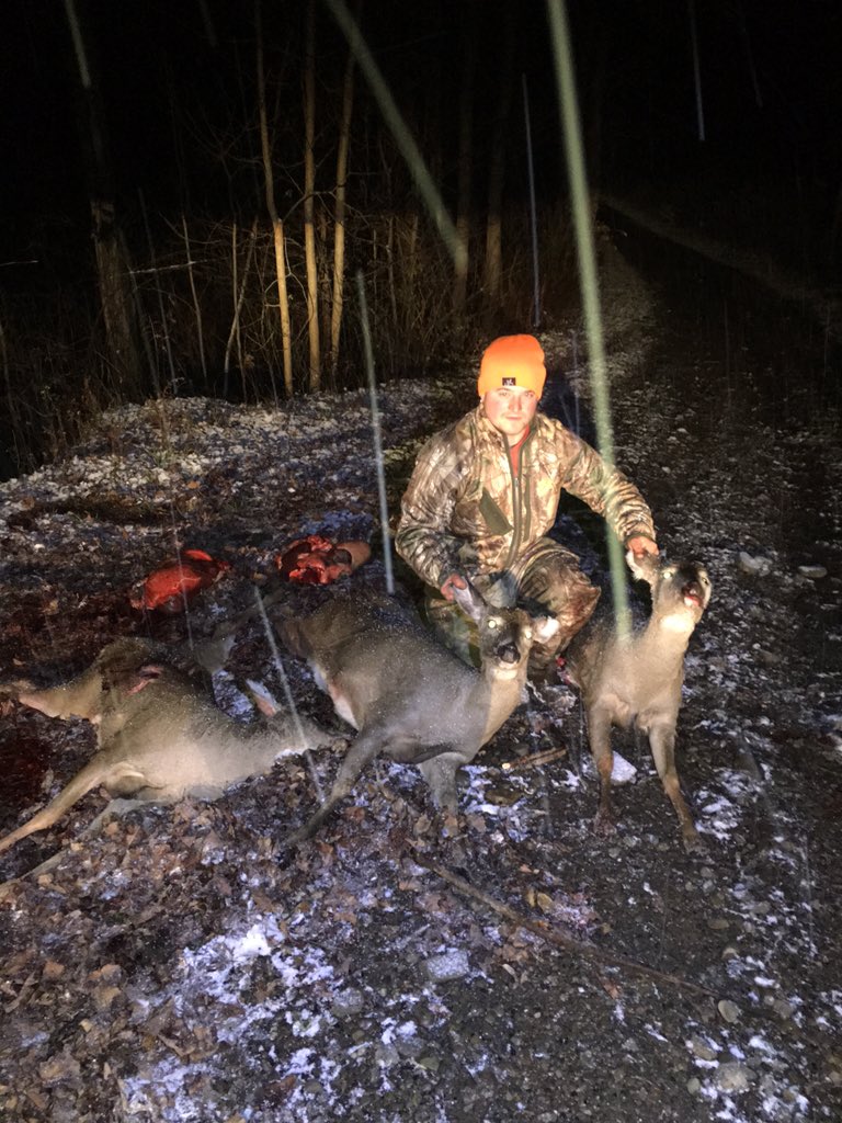 Kob21E's tweet photo. A deer's worst nightmare #deercamp2015 https://t.co/CE3ApgcyV6