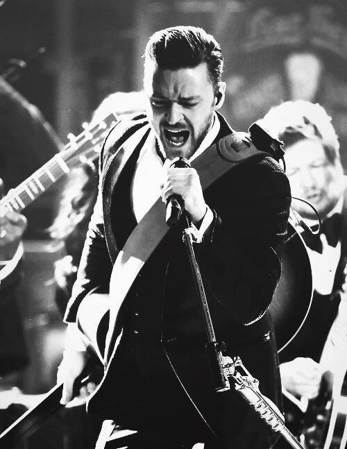 SILVIA_ivp's tweet photo. 🌟🙏🎸🌟 @jtimberlake #AMAs #AMAs2013 #TNKids #DrinkYouAway  #ATennesseeMan https://t.co/7tnkrnfBCH