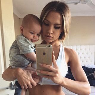 BlakeParkerRC's tweet photo. he's a mommas boy😇 https://t.co/fsAHtru9Fp