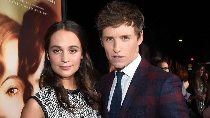 Shibbir1's tweet photo. Eddie Redmayne & Alicia Vikander attend @danishgirlmov Premiere https://t.co/WujsTa6y4m | #AssistantDIT https://t.co/ILOvMW2Y4l