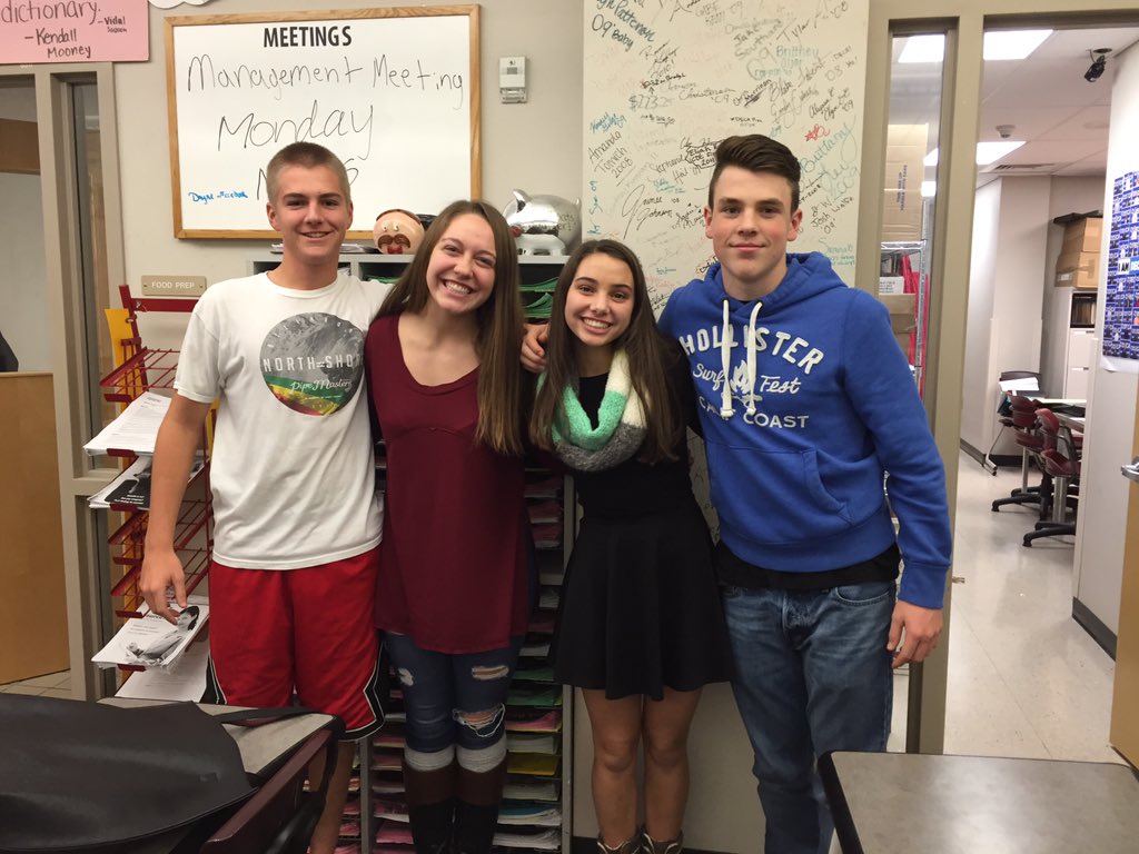 joesjumpingbean's tweet photo. Fantastic four #salsadreamteam 🌶🎉💃🏼😈 https://t.co/G1epwrl7sm