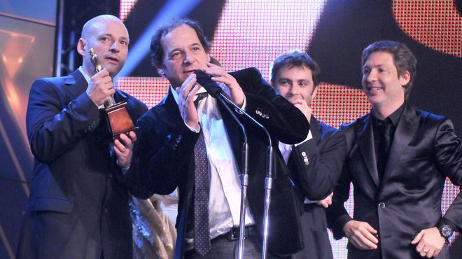 DedicadoJChavez's tweet photo. #MF2012 #ElPuntero #ElencodeLujo y la mejor dirección 👏👏👏 #Recuerdos #GitanoEterno 💖💗💜 https://t.co/rxLyISpqdi