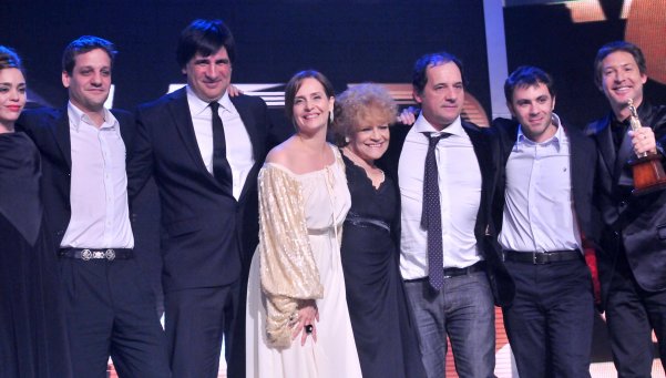 DedicadoJChavez's tweet photo. #MF2012 #ElPuntero #ElencodeLujo y la mejor dirección 👏👏👏 #Recuerdos #GitanoEterno 💖💗💜 https://t.co/rxLyISpqdi