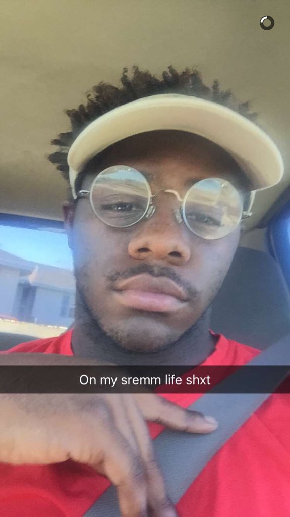 _djwx's tweet photo. He wanna be Rizzoo so bad lmao https://t.co/vBw4pcec45