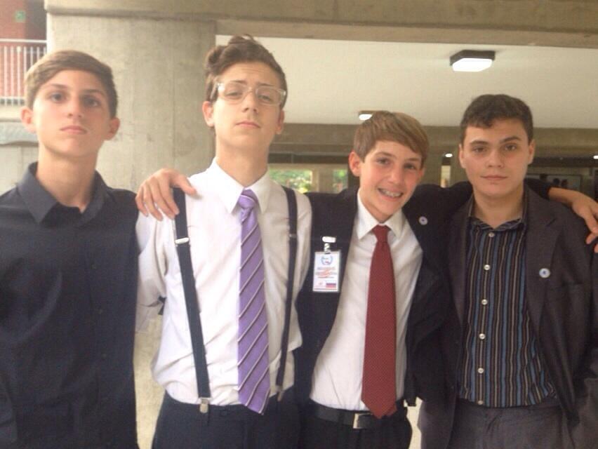 gabo96ortiz's tweet photo. Nuestros muchachos de @ISMUN_IE dejando en alto el nombre del @inescuela en @CEAMUN seminterno, delegacion hermana https://t.co/GKaKL61mba