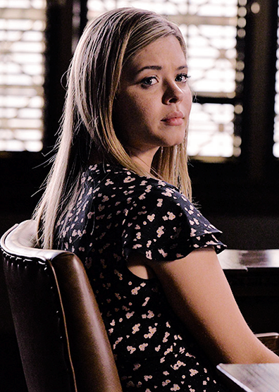 actorvschar's tweet photo. sasha pieterse // alison dilaurentis https://t.co/erq1UL9YwD