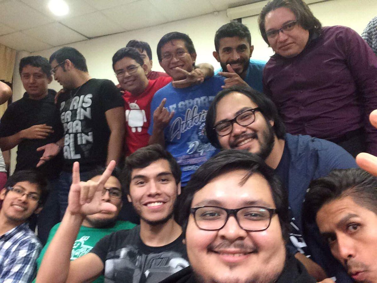 MLHacks's tweet photo. Final selfie #HackBanero https://t.co/A8zSWqdH14