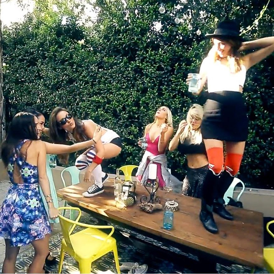 kneehighsocks09's tweet photo. @LCMayhew + @AnaFree LEVELS COVER by @NickJonas! https://t.co/Thnh367JPy https://t.co/PH8kaEn3rC