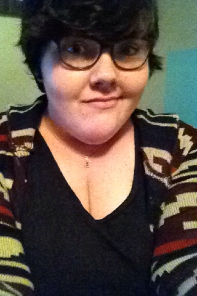 ||: #WriterSelfie cause I think i'm cute.