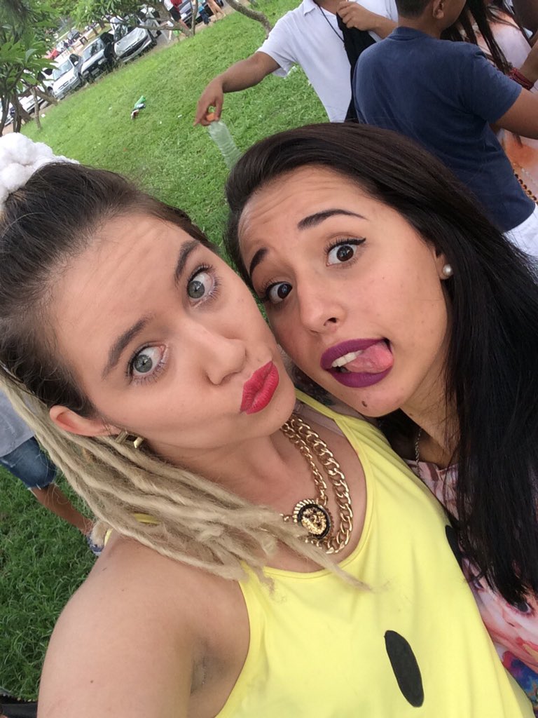 lizzcyrus's tweet photo. #HappyHomeless foi maravilhooooso 💛💛 https://t.co/7MtFuFi8Tj