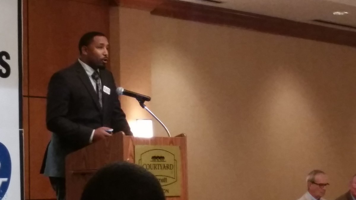 EAST_HAWKS's tweet photo. #eastsidepride RT @eastsidehoops: Congrats @JamesDews inducted in But Co. Hall of Fame.  https://t.co/XdAhyHcIgW