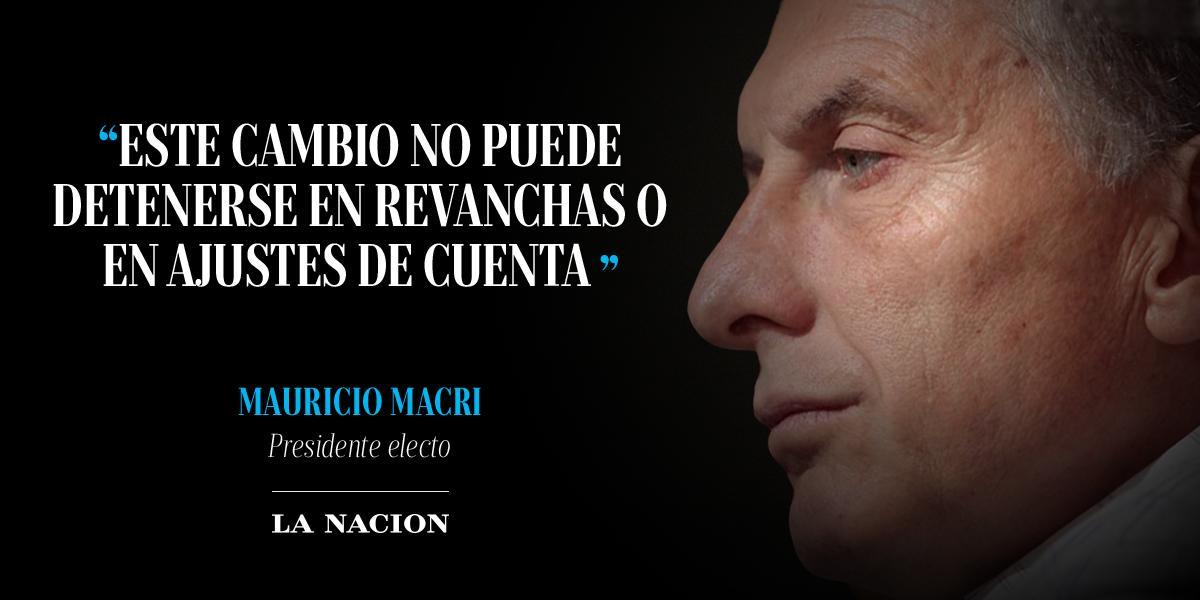 LANACION's tweet photo. .@MauricioMacri es el nuevo presidente de los argentinos https://t.co/izxQvLxYzq https://t.co/9lvU8hL1Dp