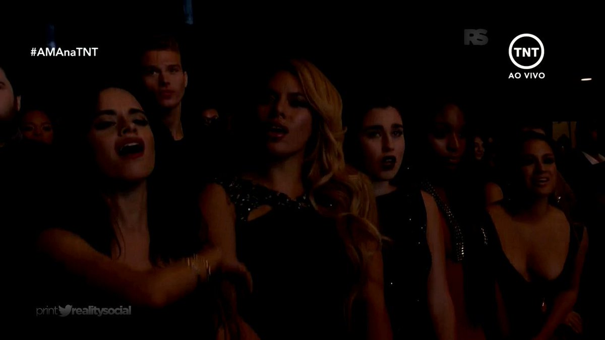 RealitySocial's tweet photo. #AMAs https://t.co/BXKFKAvzFN